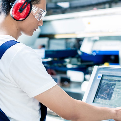 Operator maszyny CNC
